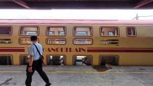 the train hanoi